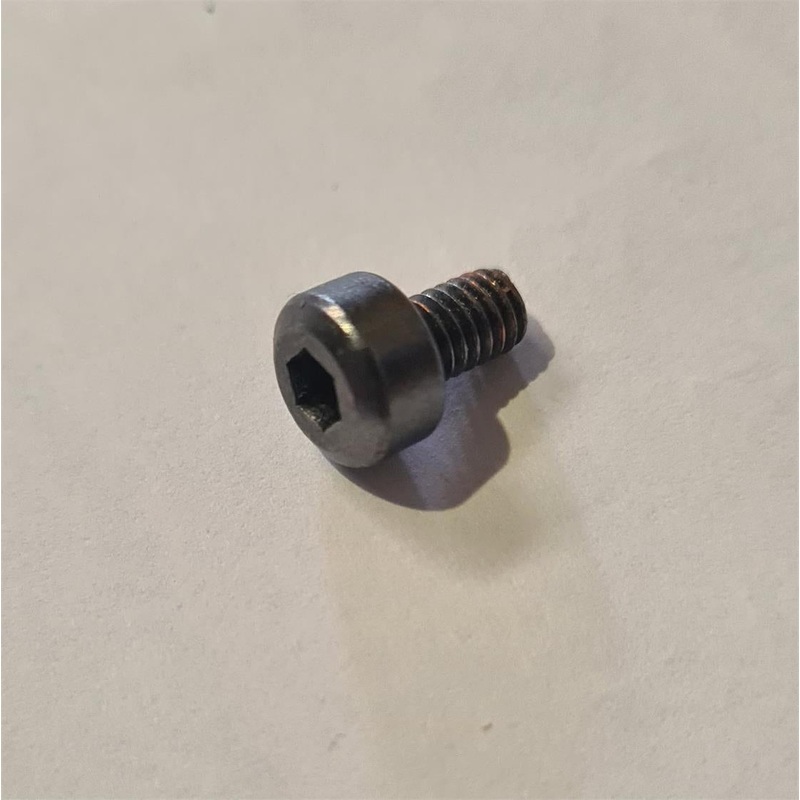 FOX UNIVERSAL BUCKLE SCREW [NO COLOUR]