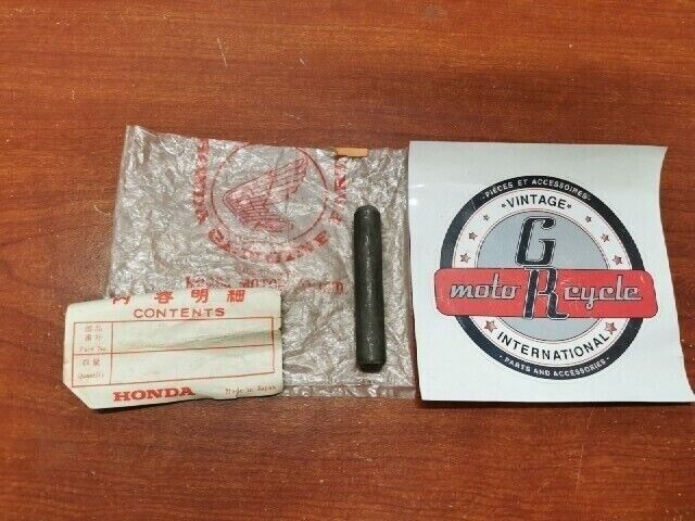 NOS HONDA CB500K CB550 VALVE ROCKER ARM SHAFT 14451-323-010 H97