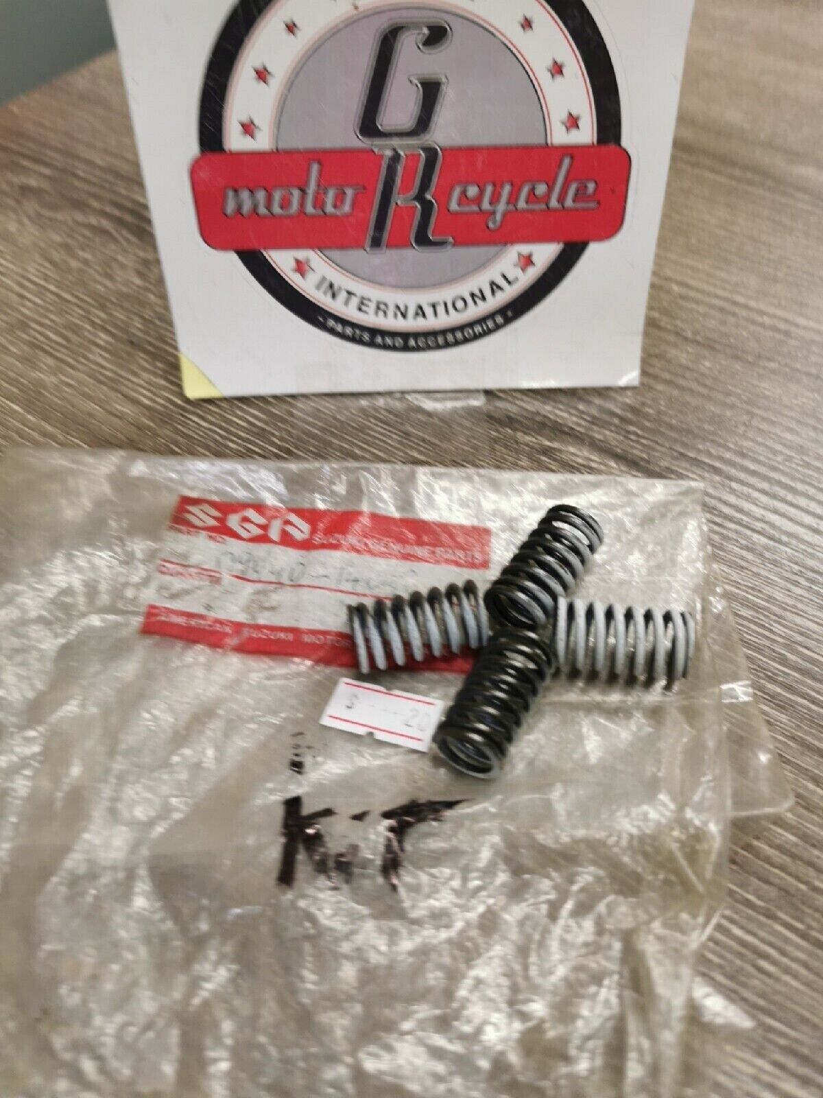 NOS SUZUKICLUTCH SPRING QTY409440-14039 S11
