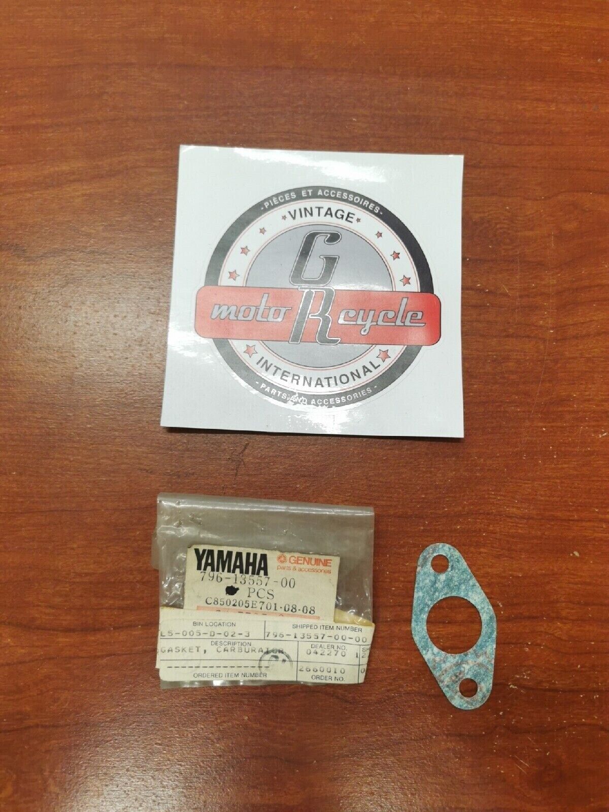 NOS YAMAHA EF2000 EF1400 YS624 YP20 YP30 MANIFOLD GASKET 796-13557-01-00 Y76