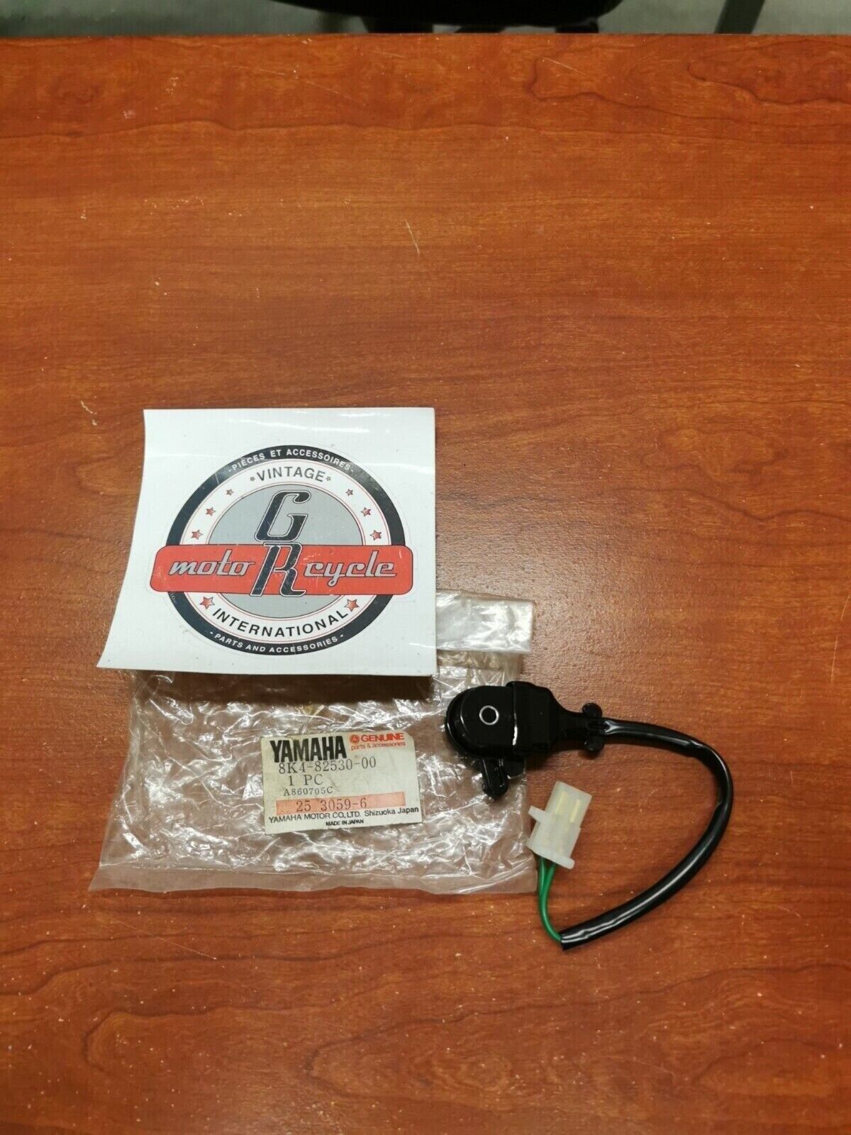 NOS YAMAHA STOP SWITCH 8K4-82530-00-00 SUB. 88R-82530-00-00 Y92