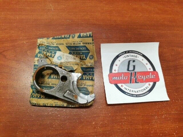 NOS YAMAHA TX650 XS1 XS650 SHIFT 3RD PINION FORK 256-18512-00-00 Y116